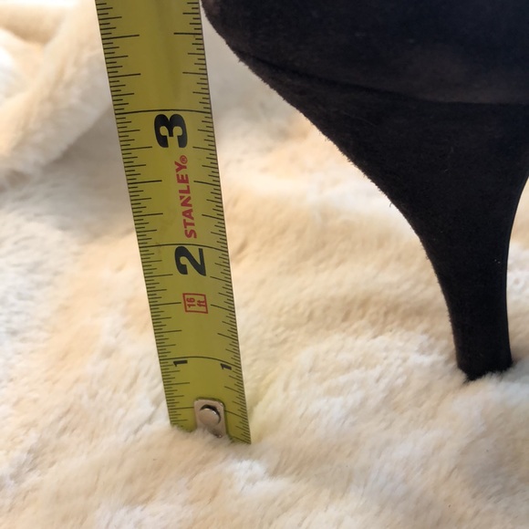 👠 TAHARI, BROWN SUEDE COLETTE PUMPS, SIZE 9 1/2 - Picture 7 of 10